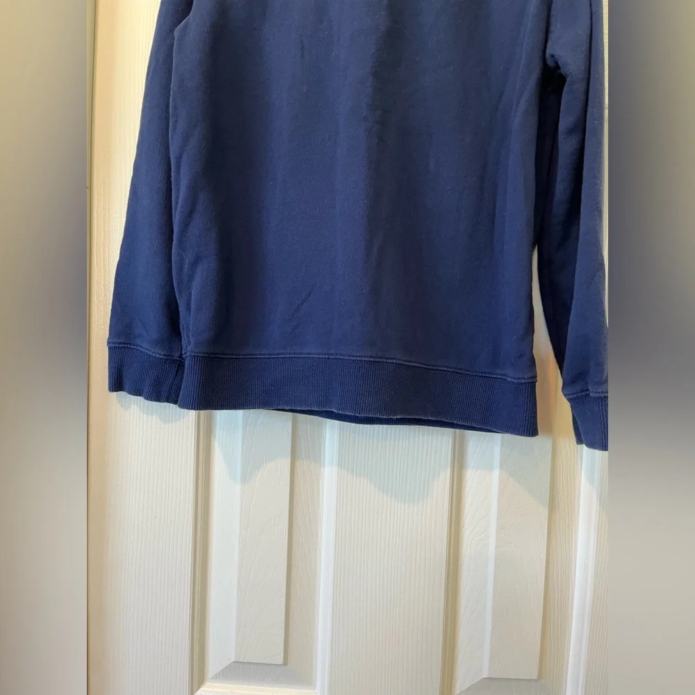 Vineyard Vines Holiday shep shirt size M (10-12)
